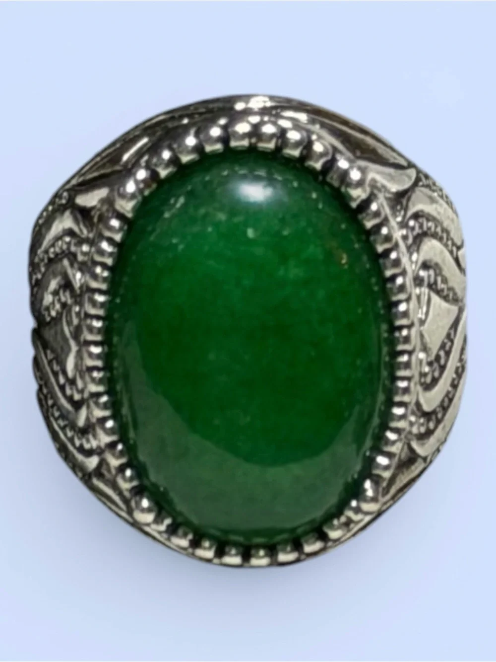 Shamrock Green Cabochon Jade Ring‎ size 8 Unisex